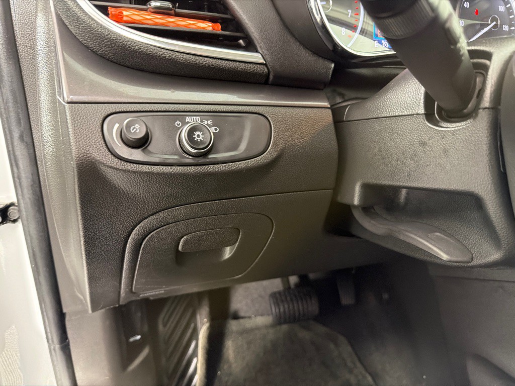 2019 Buick Enclave Image 13