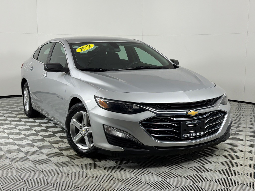 2022 Chevrolet Malibu Image 2