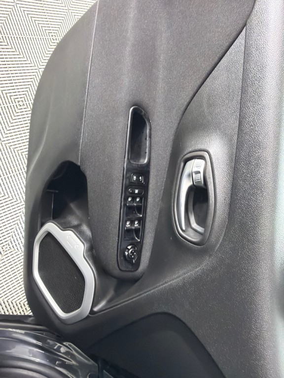 2021 Jeep Renegade Image 11