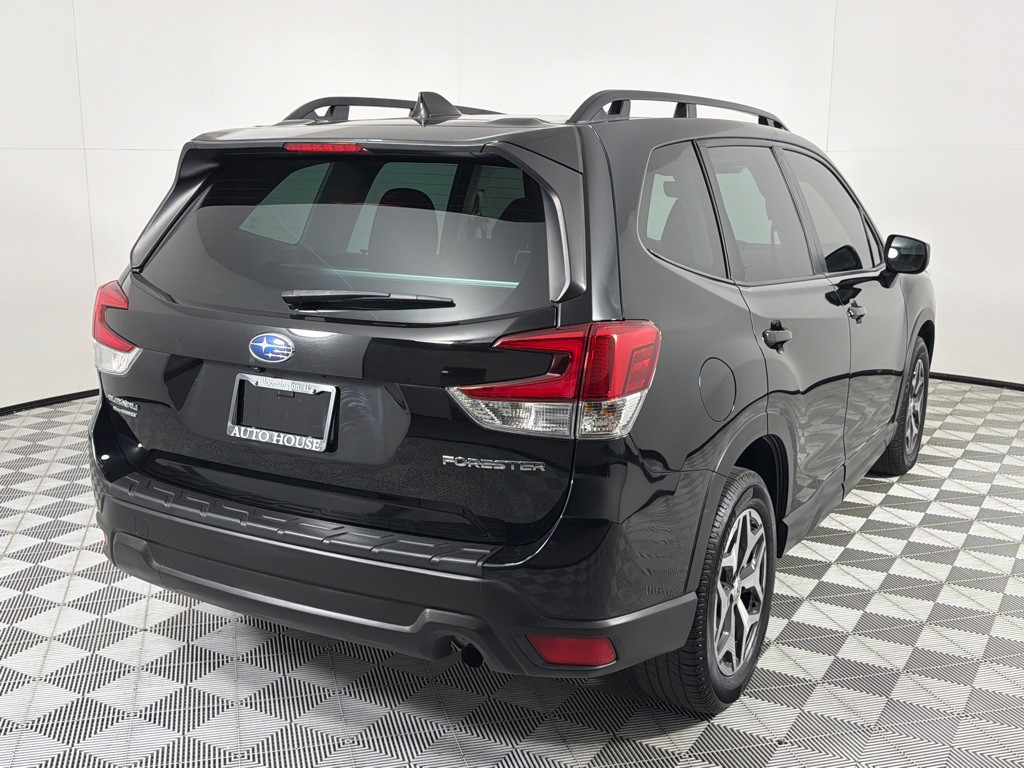 2023 Subaru Forester Image 5
