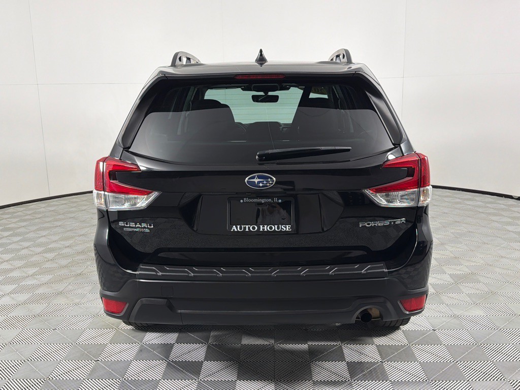 2023 Subaru Forester Image 6
