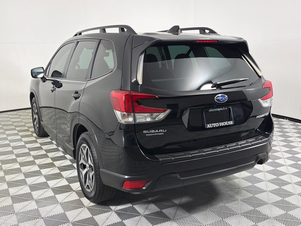 2023 Subaru Forester Image 7