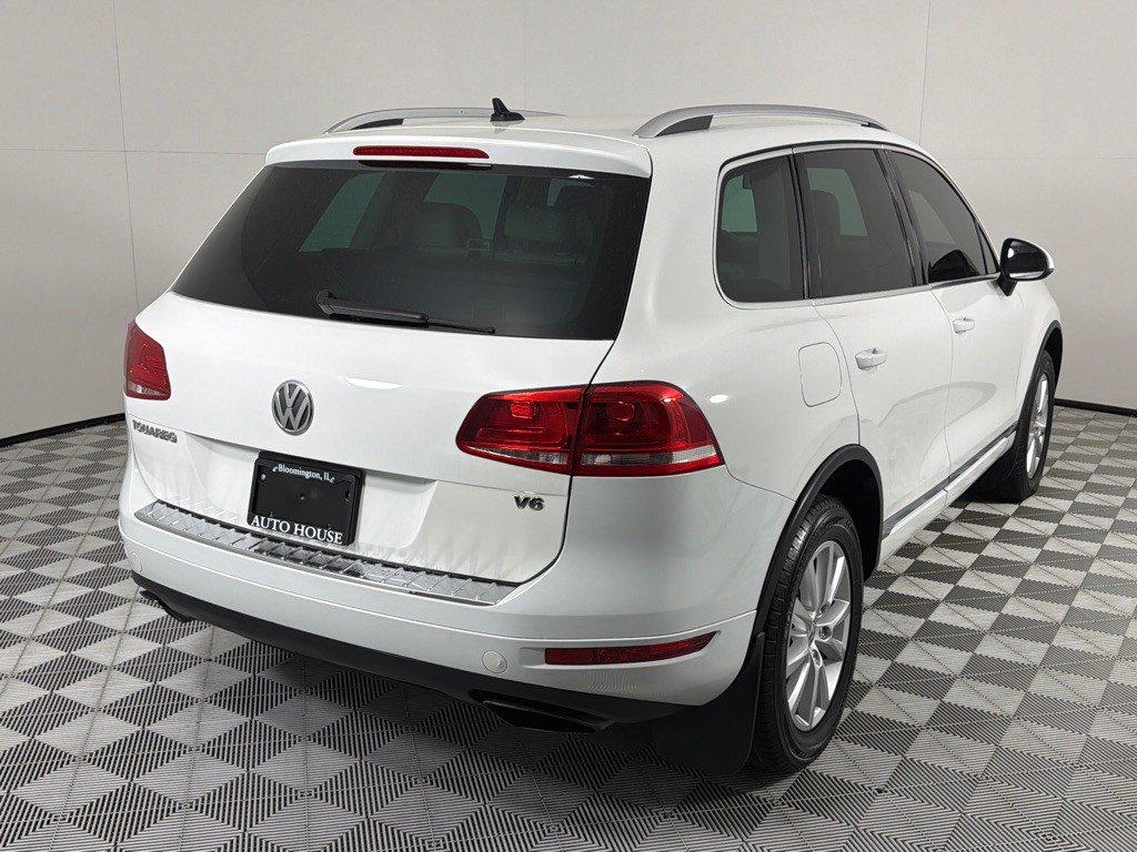 2013 Volkswagen Touareg Image 5