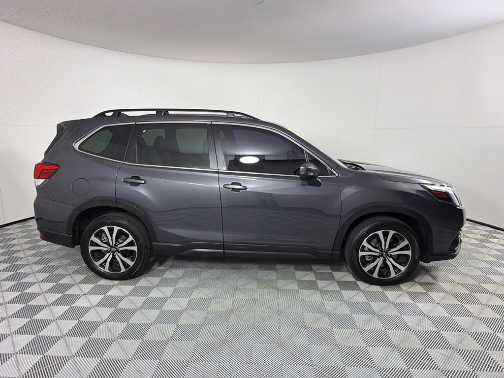 2023 Subaru Forester Image 4