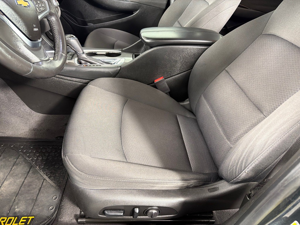 2018 Chevrolet Malibu Image 10