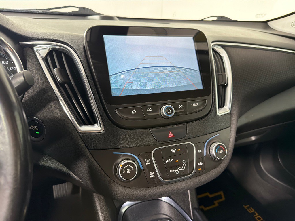 2018 Chevrolet Malibu Image 15