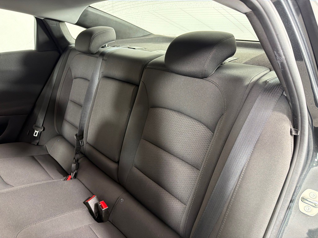 2018 Chevrolet Malibu Image 18