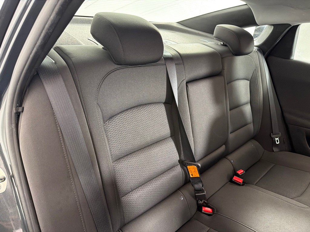 2018 Chevrolet Malibu Image 20