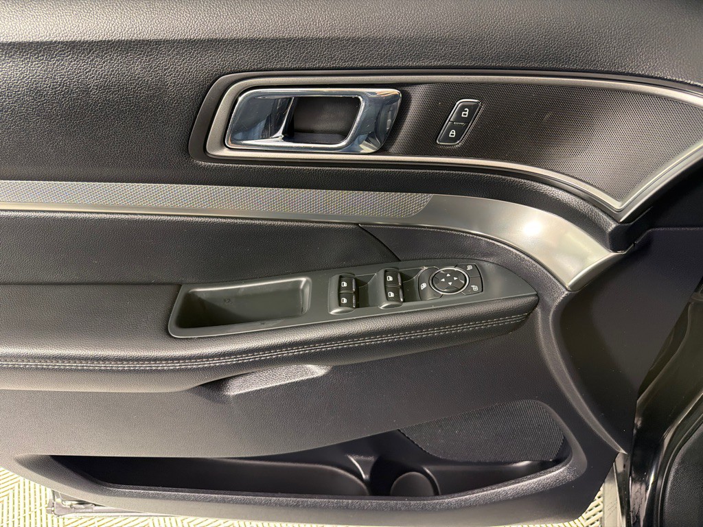 2019 Ford Explorer Image 10