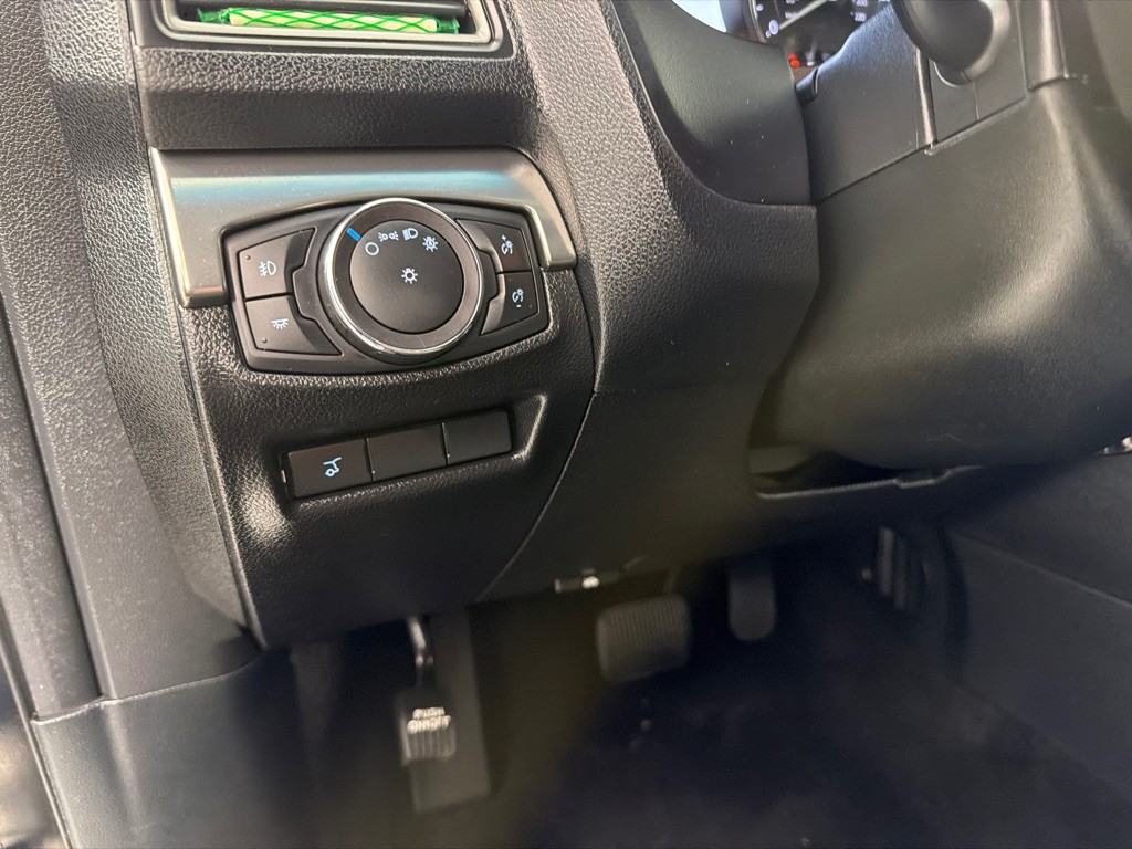 2019 Ford Explorer Image 13