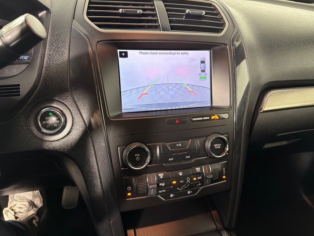 2019 Ford Explorer Image 16