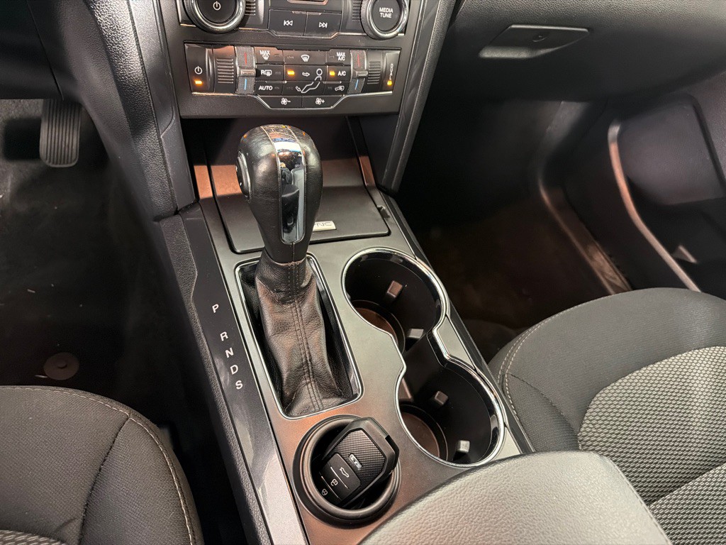2019 Ford Explorer Image 17