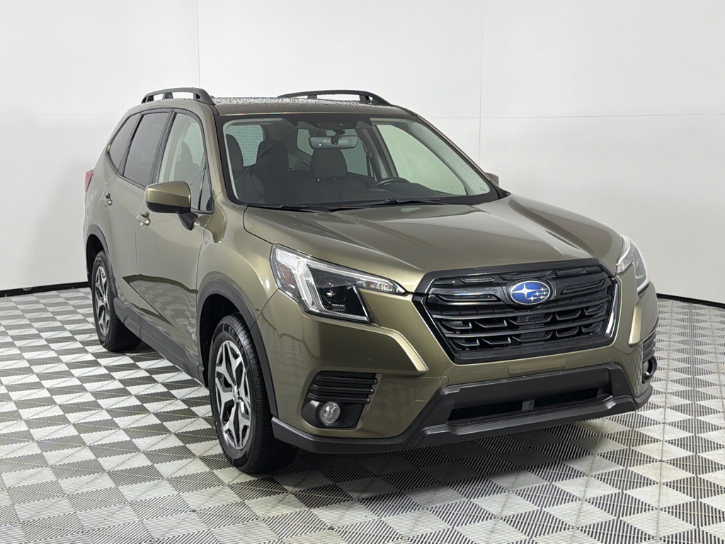 2023 Subaru Forester Image 3