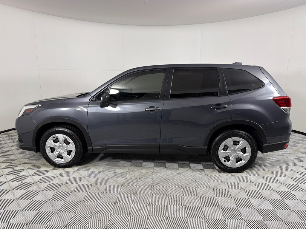 2022 Subaru Forester Image 8
