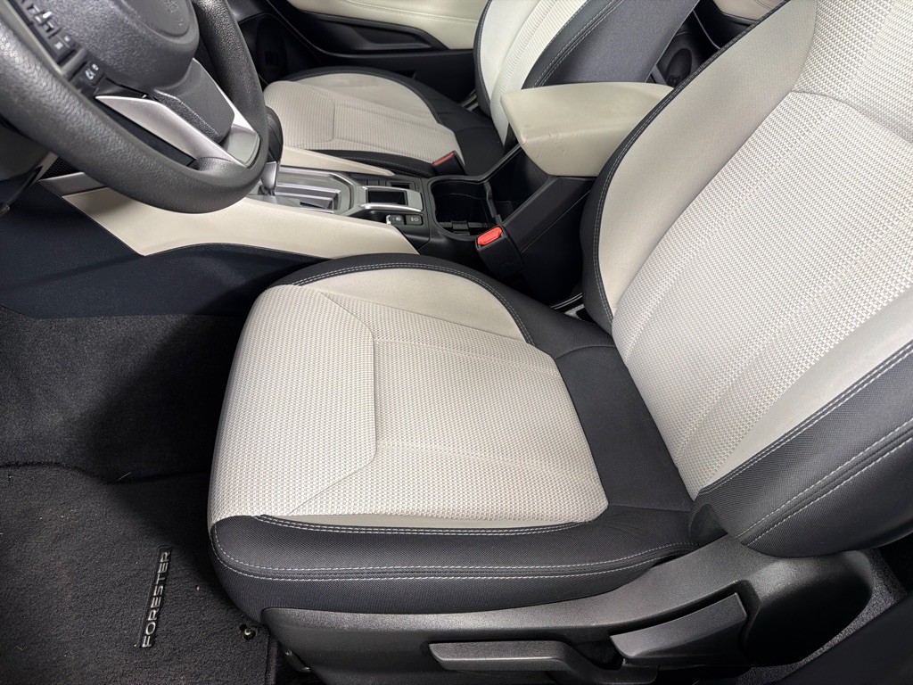 2022 Subaru Forester Image 10