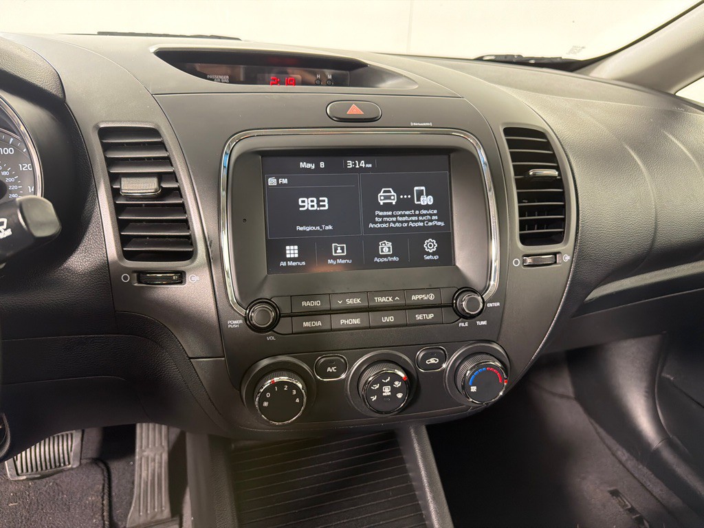 2018 Kia Forte Image 15