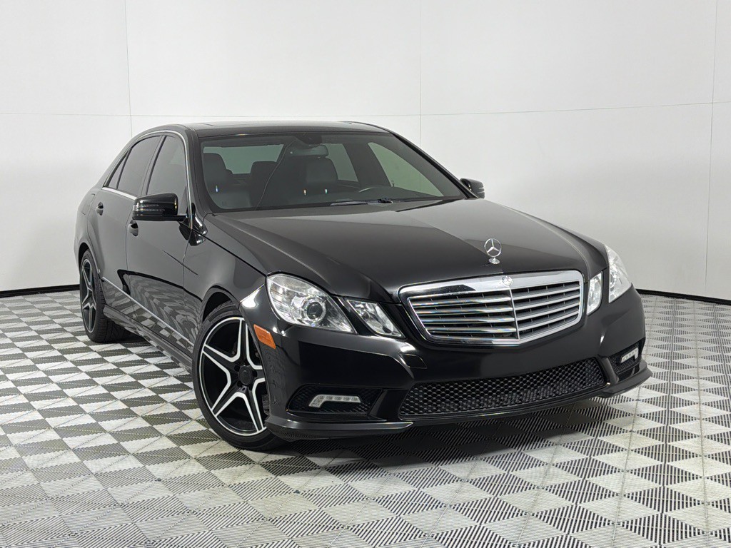 2011 Mercedes-Benz E-Class Image 2