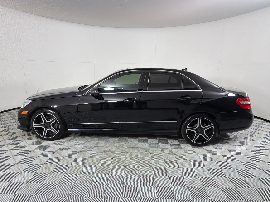 2011 Mercedes-Benz E-Class Image 8