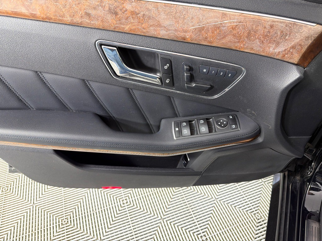 2011 Mercedes-Benz E-Class Image 11