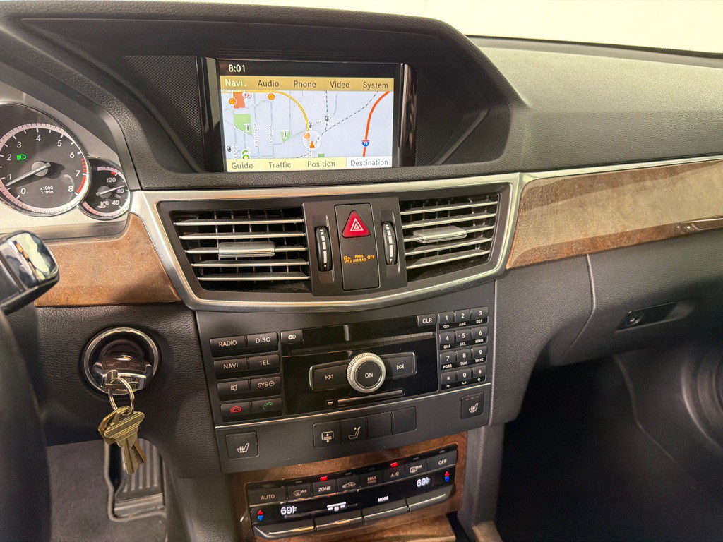 2011 Mercedes-Benz E-Class Image 17