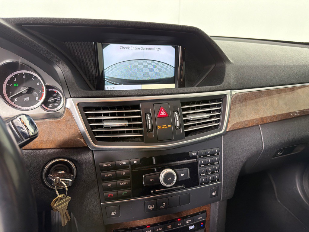 2011 Mercedes-Benz E-Class Image 18
