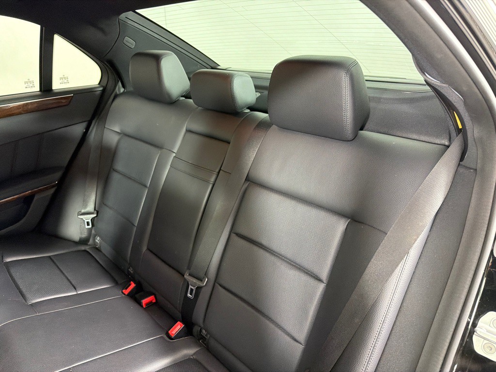 2011 Mercedes-Benz E-Class Image 21