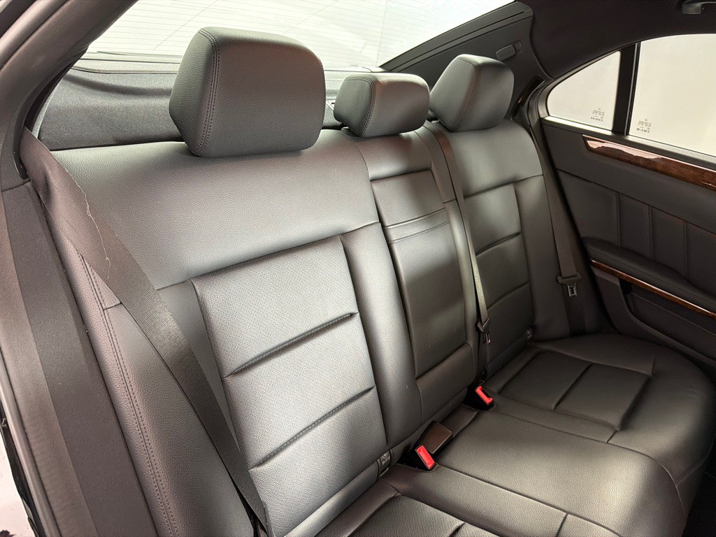 2011 Mercedes-Benz E-Class Image 23