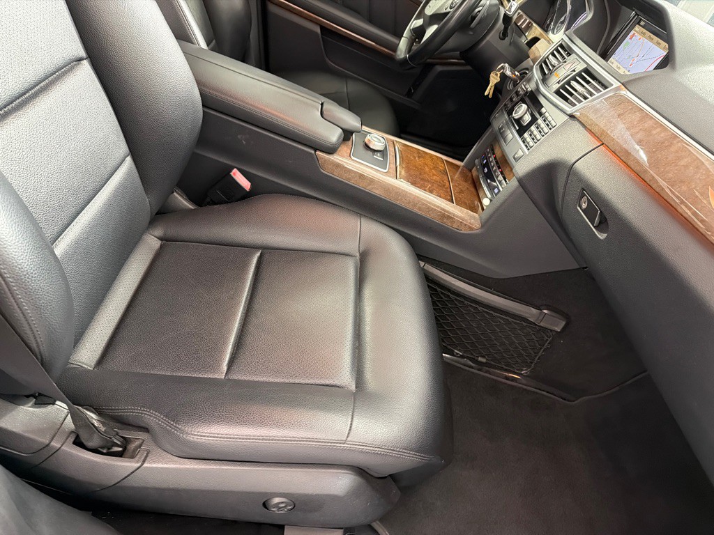 2011 Mercedes-Benz E-Class Image 24