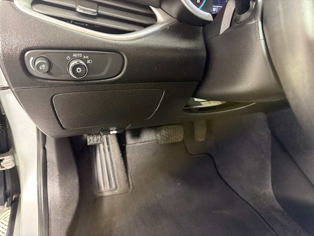 2019 Chevrolet Malibu Image 14
