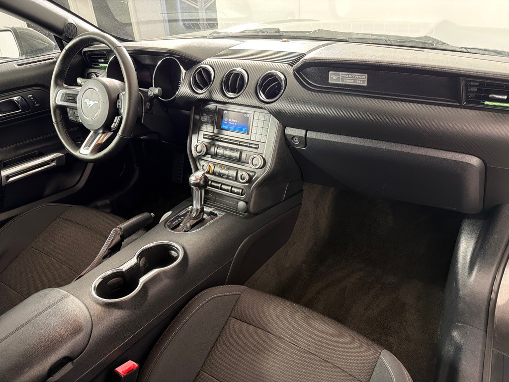 2015 Ford Mustang Image 21