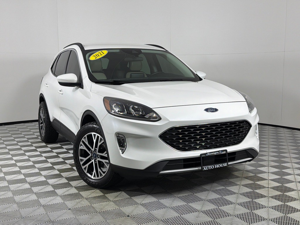 2021 Ford Escape Image 2