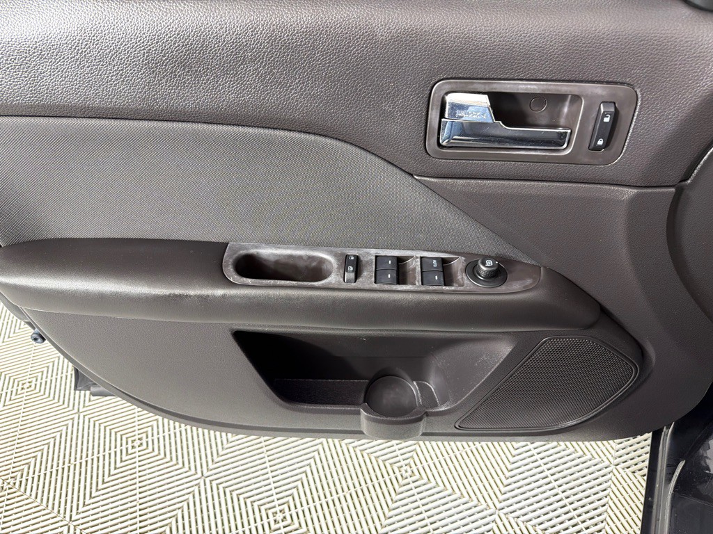 2011 Ford Fusion Image 11