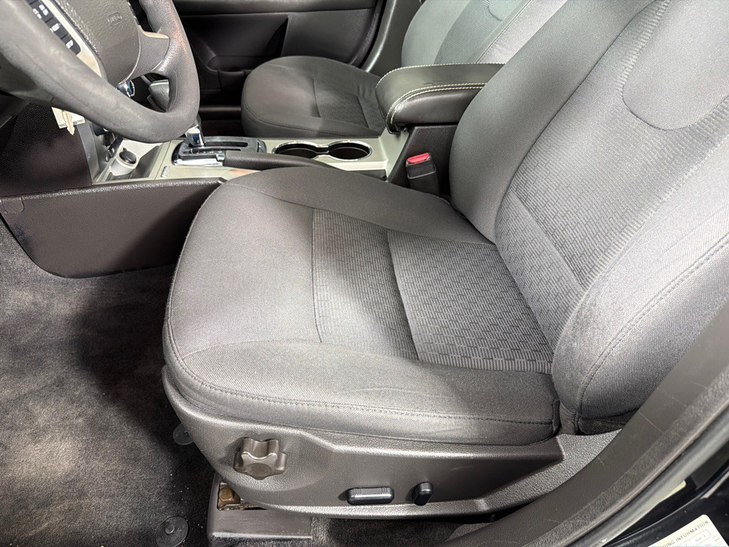 2011 Ford Fusion Image 12