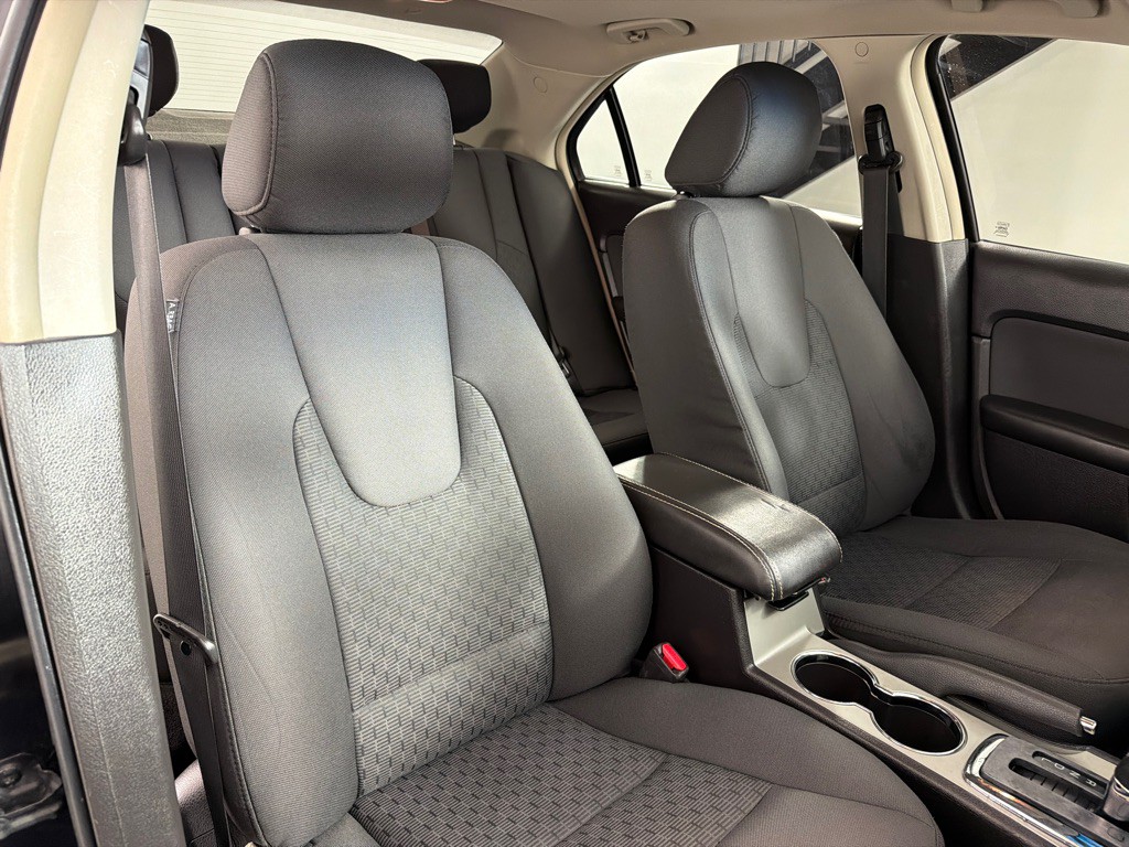 2011 Ford Fusion Image 24