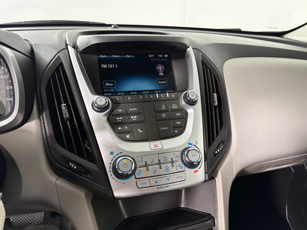 2017 Chevrolet Equinox Image 14