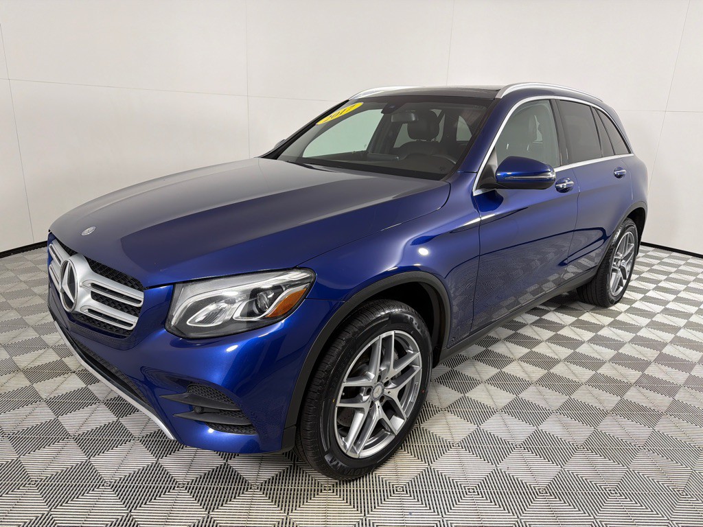2017 Mercedes-Benz GLC-Class Image 9