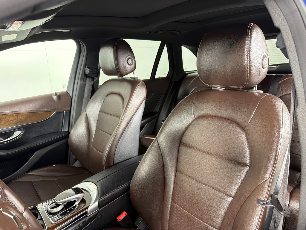 2017 Mercedes-Benz GLC-Class Image 12