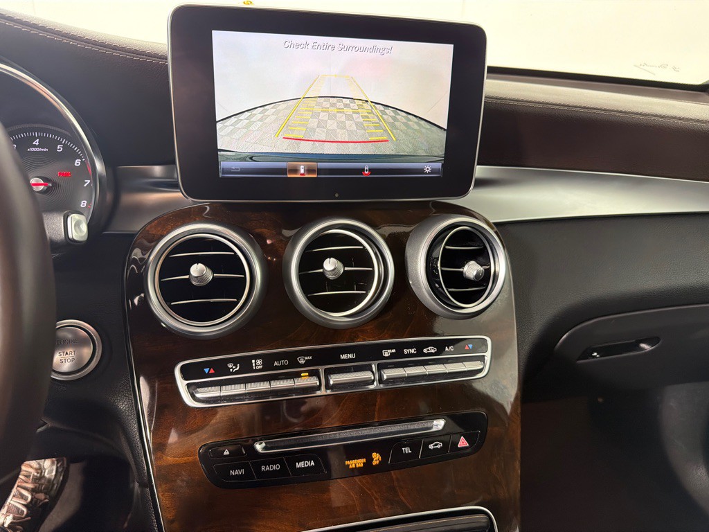 2017 Mercedes-Benz GLC-Class Image 17