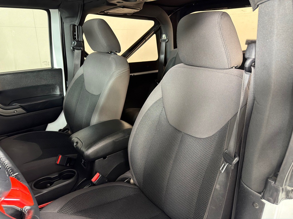 2017 Jeep Wrangler Image 13