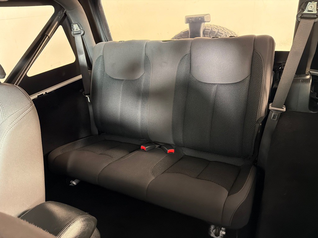 2017 Jeep Wrangler Image 17