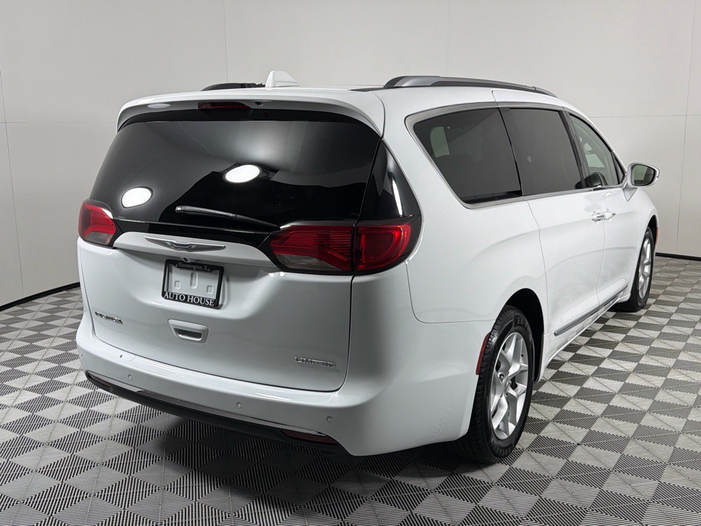 2020 Chrysler Pacifica Image 5