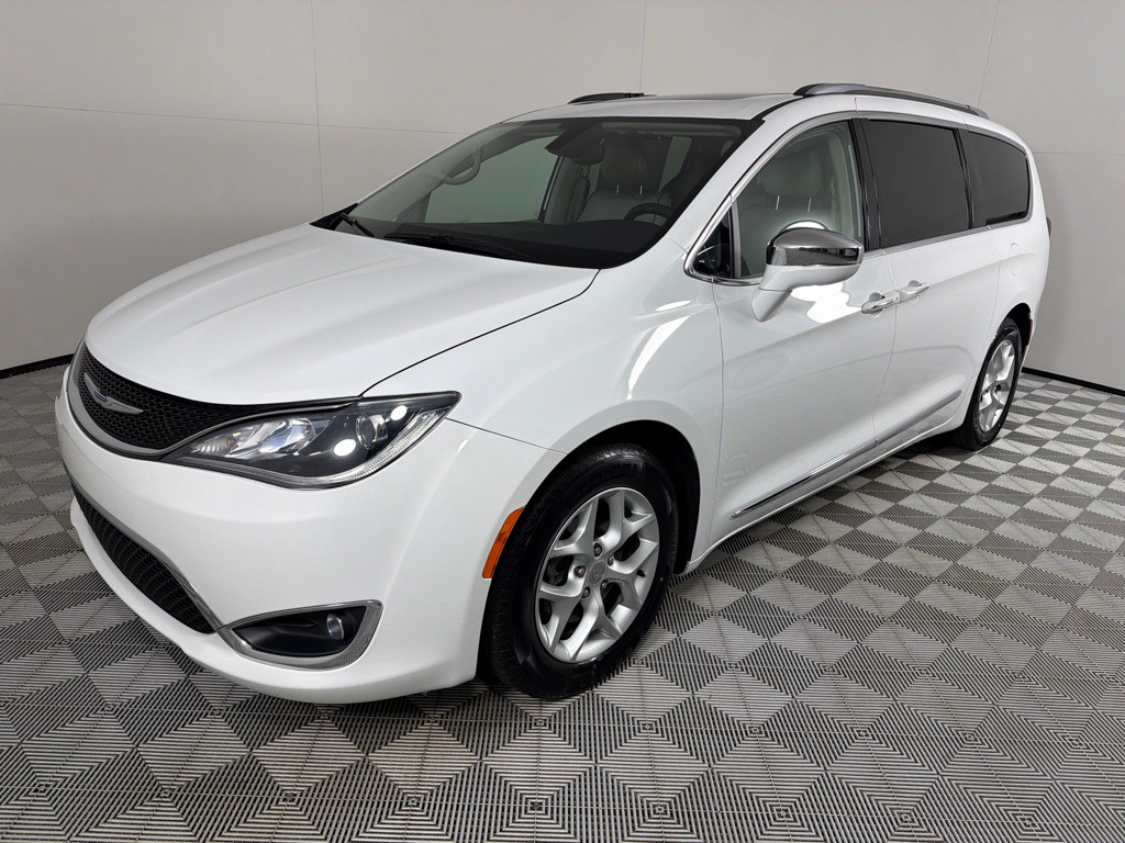 2020 Chrysler Pacifica Image 8