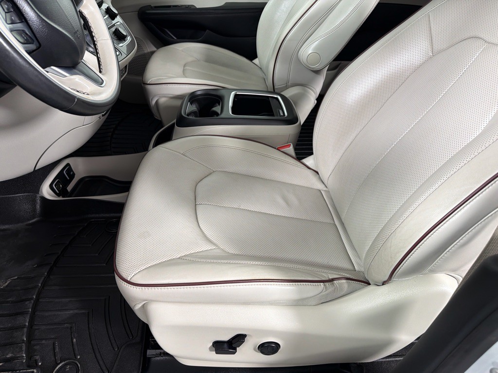 2020 Chrysler Pacifica Image 11
