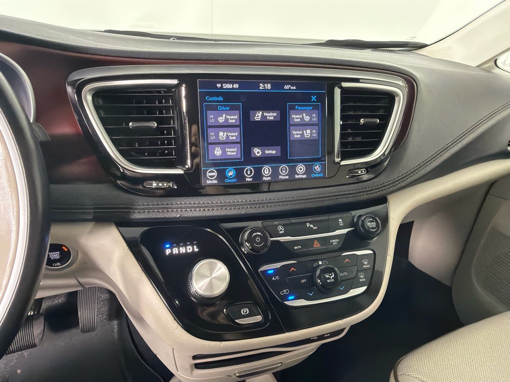 2020 Chrysler Pacifica Image 16