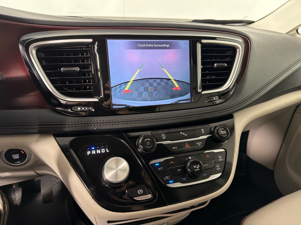 2020 Chrysler Pacifica Image 17