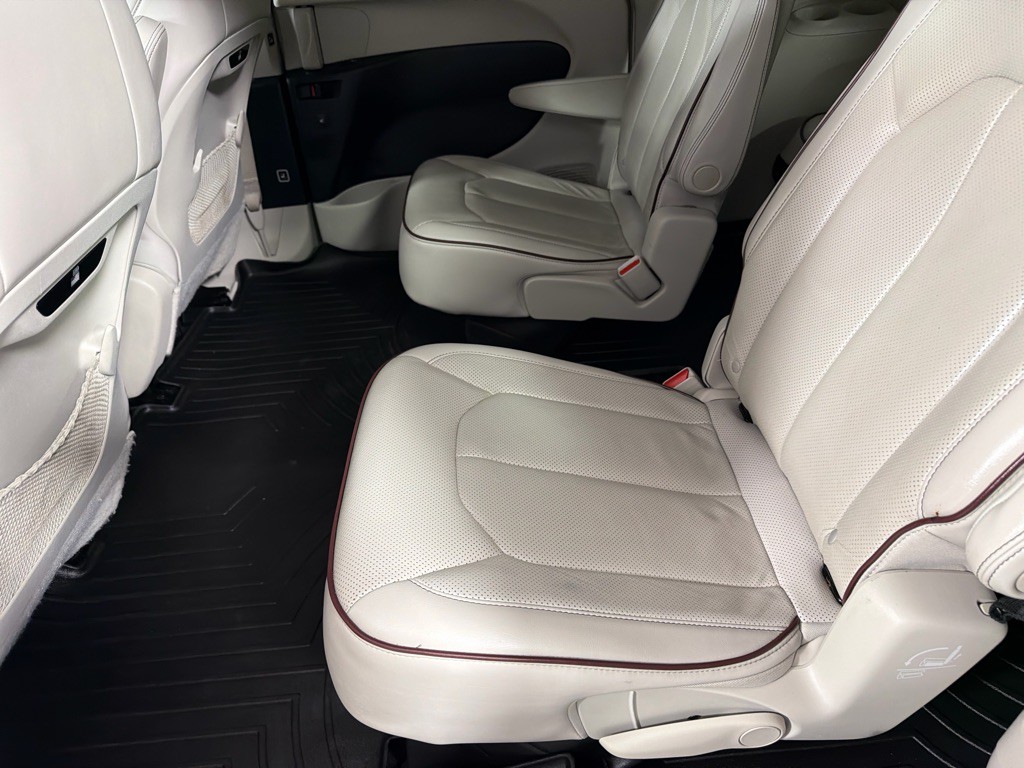 2020 Chrysler Pacifica Image 19