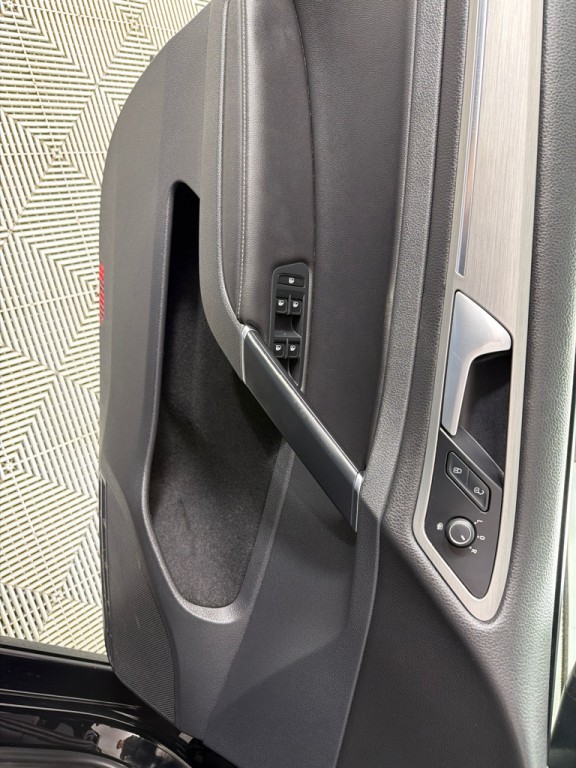 2016 Volkswagen Golf Image 11