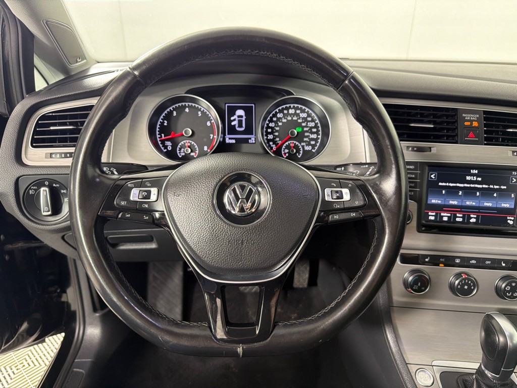 2016 Volkswagen Golf Image 15