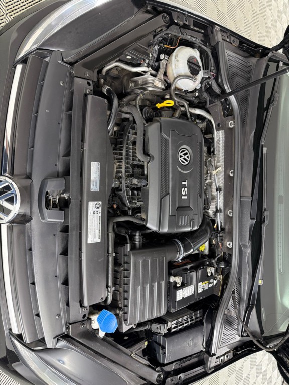 2016 Volkswagen Golf Image 24