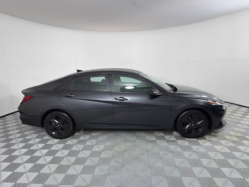 2021 Hyundai Elantra Image 4